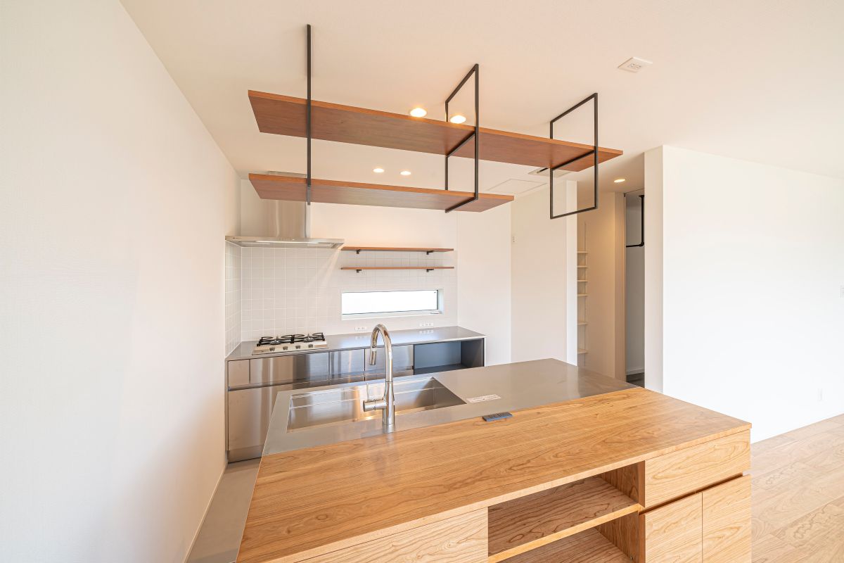 暮らしを整える、洗練された動線の家