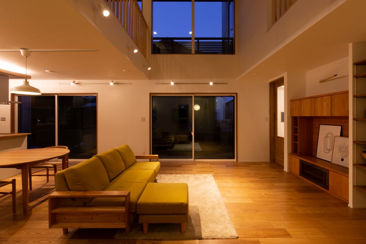 開放感と家族の気配を感じられる家