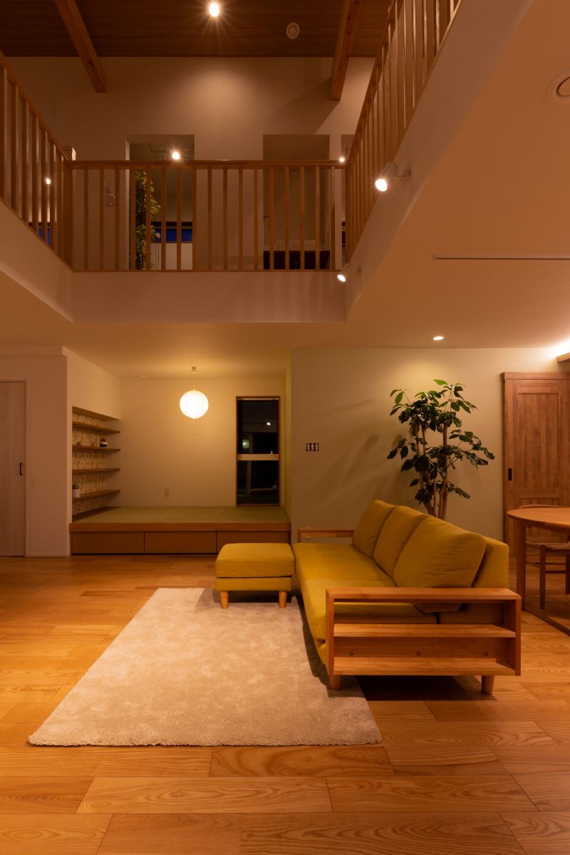 開放感と家族の気配を感じられる家