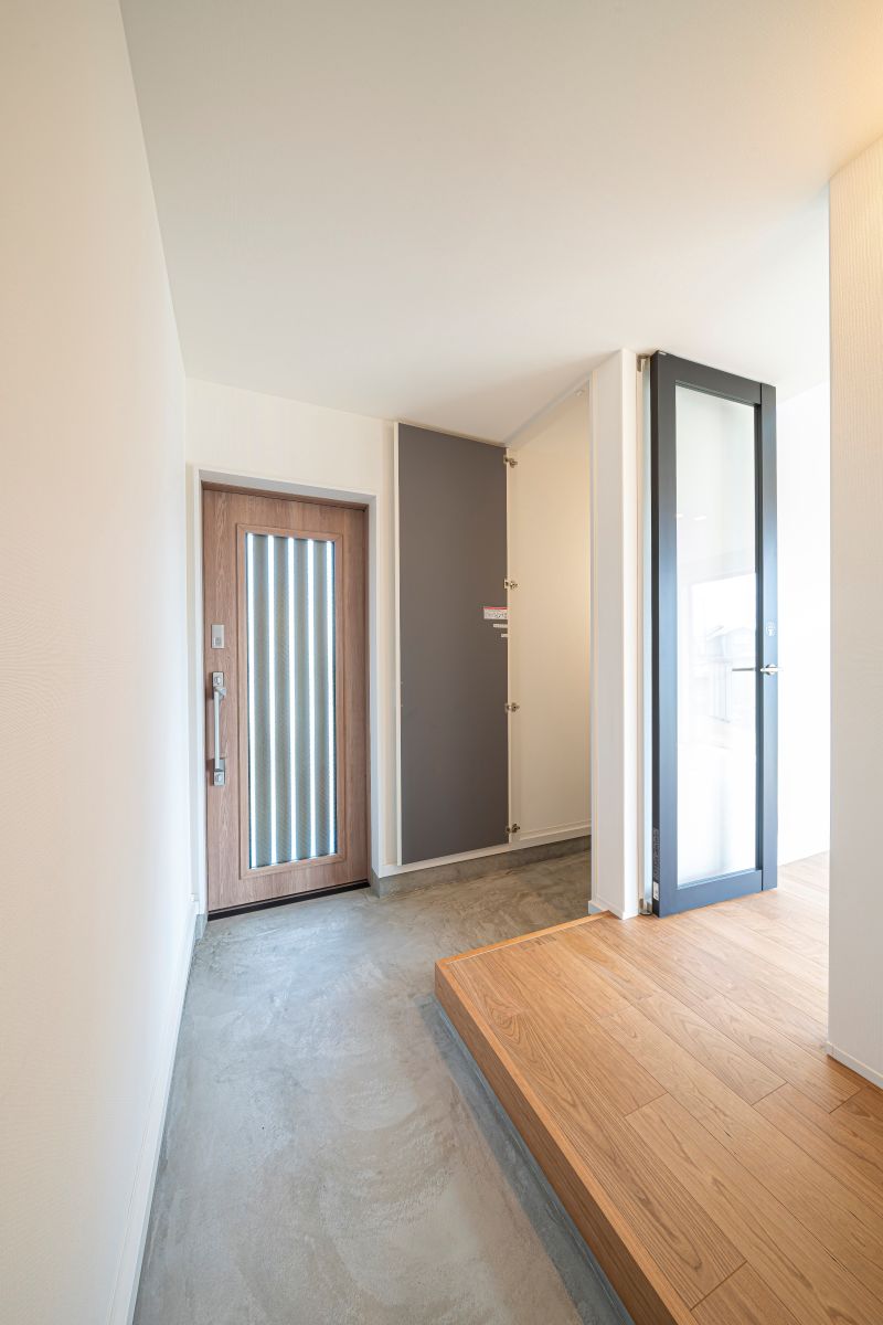 暮らしを整える、洗練された動線の家