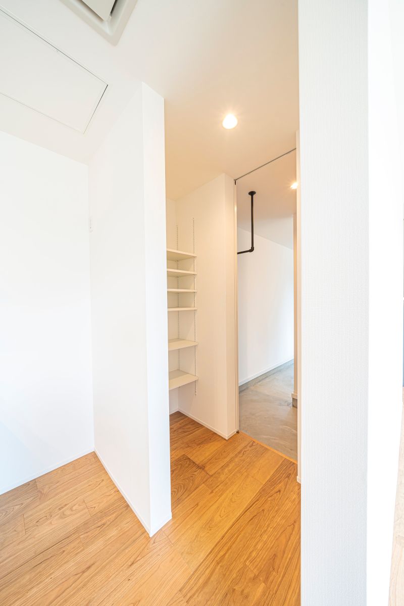 暮らしを整える、洗練された動線の家